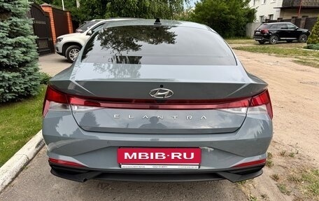 Hyundai Elantra, 2021 год, 1 680 000 рублей, 5 фотография