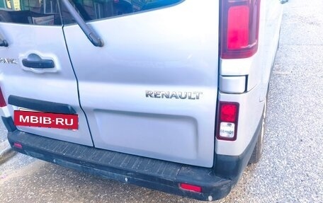 Renault Trafic, 2015 год, 1 950 000 рублей, 3 фотография