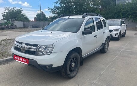 Renault Duster I рестайлинг, 2018 год, 1 000 000 рублей, 2 фотография