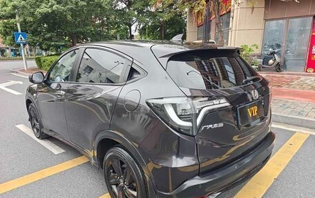 Honda Vezel, 2022 год, 1 278 000 рублей, 6 фотография