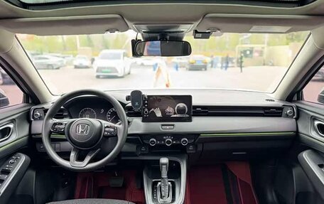 Honda Vezel, 2023 год, 1 829 000 рублей, 8 фотография