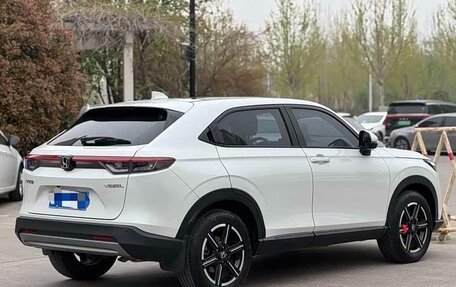 Honda Vezel, 2023 год, 1 829 000 рублей, 2 фотография