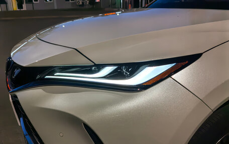 Toyota Harrier, 2021 год, 4 300 000 рублей, 16 фотография