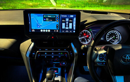 Toyota Harrier, 2021 год, 4 300 000 рублей, 27 фотография