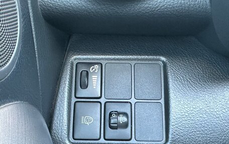 Toyota RAV4, 2006 год, 1 050 000 рублей, 14 фотография