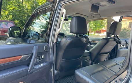 Mitsubishi Pajero IV, 2008 год, 1 590 000 рублей, 24 фотография