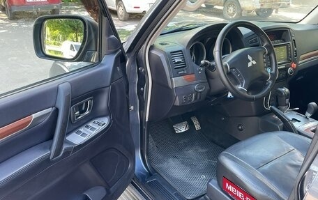 Mitsubishi Pajero IV, 2008 год, 1 590 000 рублей, 21 фотография