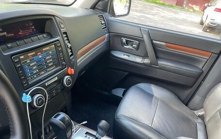 Mitsubishi Pajero IV, 2008 год, 1 590 000 рублей, 33 фотография