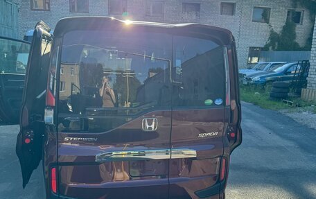 Honda Stepwgn IV, 2017 год, 2 400 000 рублей, 11 фотография