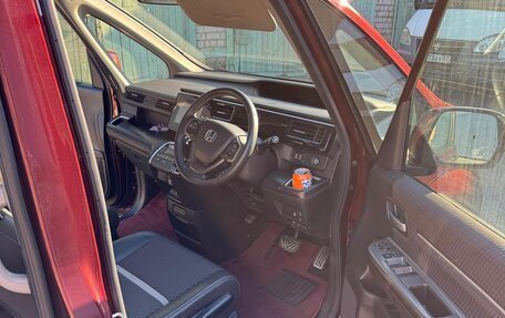 Honda Stepwgn IV, 2017 год, 2 400 000 рублей, 4 фотография
