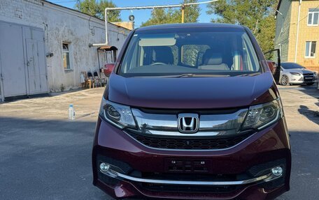 Honda Stepwgn IV, 2017 год, 2 400 000 рублей, 15 фотография