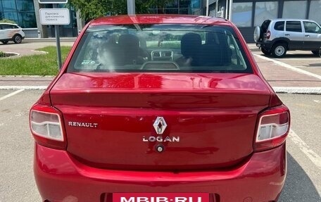 Renault Logan II, 2018 год, 769 000 рублей, 4 фотография