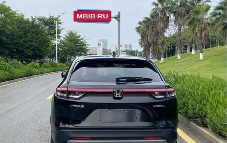 Honda Vezel, 2024 год, 1 650 911 рублей, 3 фотография