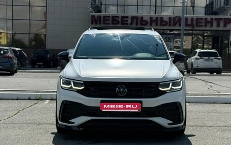 Volkswagen Tiguan II, 2021 год, 5 099 000 рублей, 3 фотография