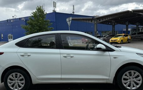 Hyundai Solaris II рестайлинг, 2019 год, 700 000 рублей, 4 фотография
