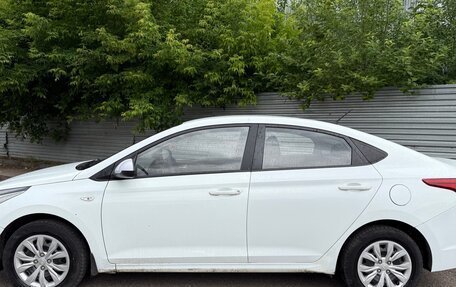Hyundai Solaris II рестайлинг, 2019 год, 700 000 рублей, 5 фотография