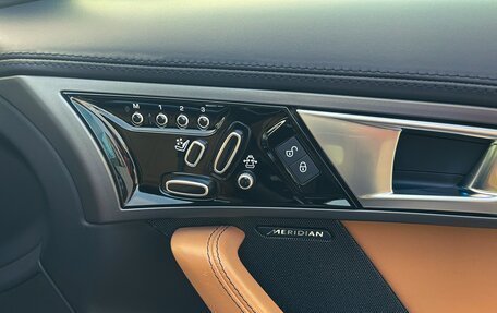 Jaguar F-Type I рестайлинг 2, 2017 год, 4 800 000 рублей, 14 фотография
