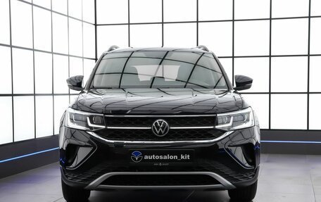 Volkswagen Taos, 2021 год, 2 370 000 рублей, 2 фотография