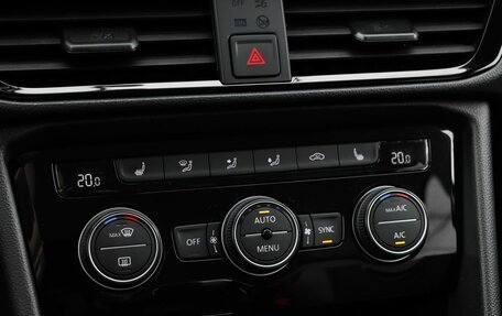 Volkswagen Taos, 2021 год, 2 370 000 рублей, 16 фотография