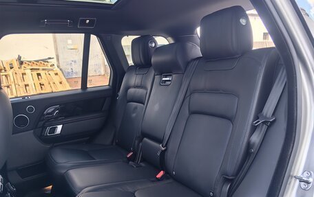 Land Rover Range Rover IV рестайлинг, 2018 год, 5 800 000 рублей, 13 фотография
