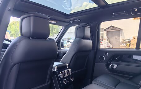 Land Rover Range Rover IV рестайлинг, 2018 год, 5 800 000 рублей, 14 фотография