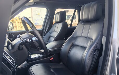 Land Rover Range Rover IV рестайлинг, 2018 год, 5 800 000 рублей, 10 фотография