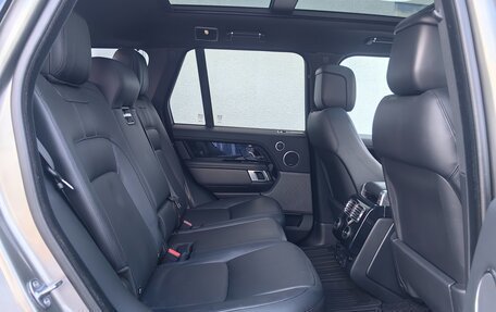 Land Rover Range Rover IV рестайлинг, 2018 год, 5 800 000 рублей, 19 фотография