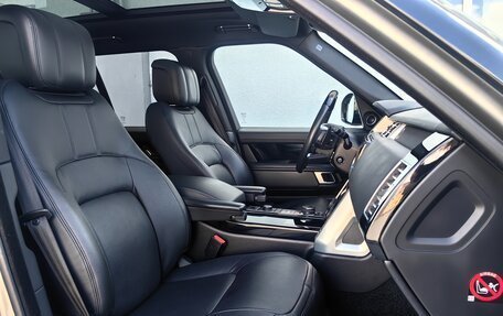 Land Rover Range Rover IV рестайлинг, 2018 год, 5 800 000 рублей, 21 фотография