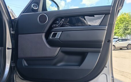 Land Rover Range Rover IV рестайлинг, 2018 год, 5 800 000 рублей, 24 фотография