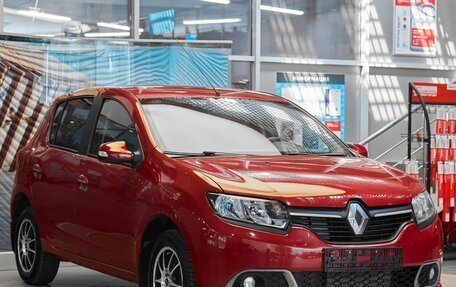 Renault Sandero II рестайлинг, 2015 год, 649 000 рублей, 3 фотография