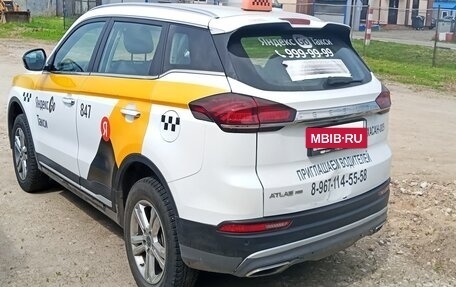 Geely Atlas, 2024 год, 1 560 000 рублей, 3 фотография
