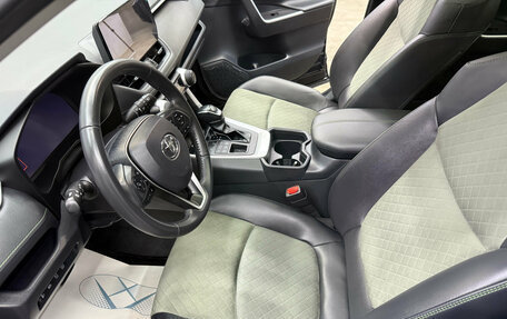 Toyota RAV4, 2024 год, 4 100 000 рублей, 11 фотография