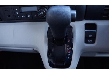 Honda N-BOX, 2023 год, 1 300 000 рублей, 15 фотография