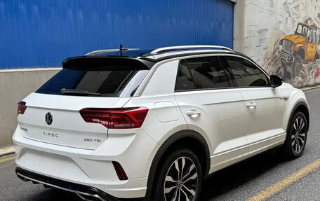 Volkswagen T-Roc I, 2023 год, 1 830 311 рублей, 11 фотография