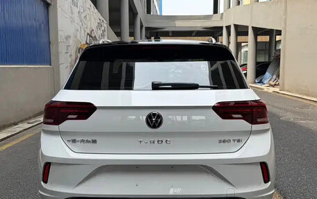 Volkswagen T-Roc I, 2023 год, 1 830 311 рублей, 4 фотография