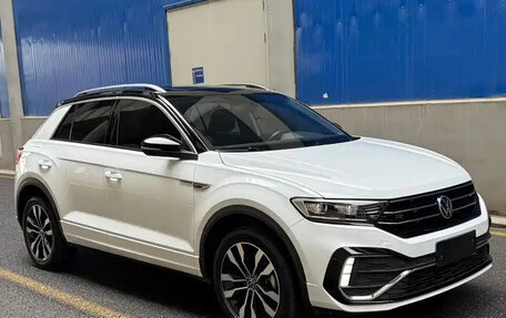 Volkswagen T-Roc I, 2023 год, 1 830 311 рублей, 13 фотография