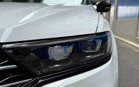 Volkswagen T-Roc I, 2023 год, 1 830 311 рублей, 24 фотография