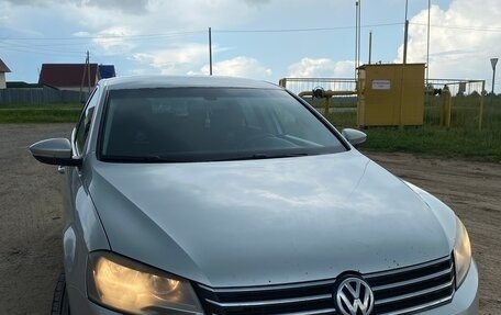 Volkswagen Passat B7, 2011 год, 870 000 рублей, 2 фотография