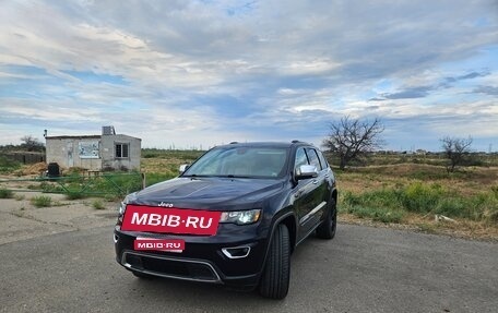 Jeep Grand Cherokee, 2017 год, 3 185 000 рублей, 1 фотография