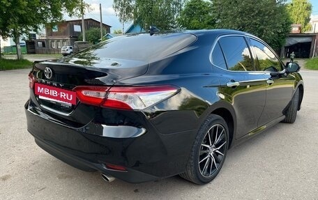 Toyota Camry, 2019 год, 2 450 000 рублей, 8 фотография