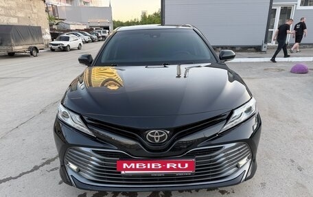 Toyota Camry, 2019 год, 2 450 000 рублей, 2 фотография