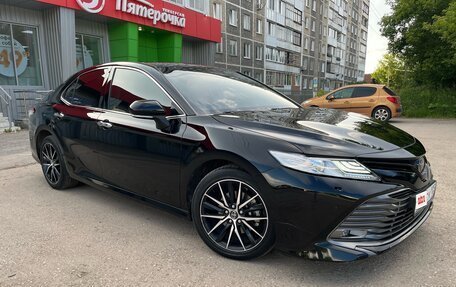 Toyota Camry, 2019 год, 2 450 000 рублей, 10 фотография