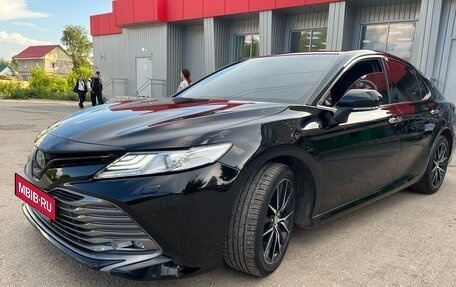 Toyota Camry, 2019 год, 2 450 000 рублей, 5 фотография