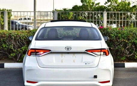 Toyota Corolla, 2025 год, 1 900 000 рублей, 2 фотография
