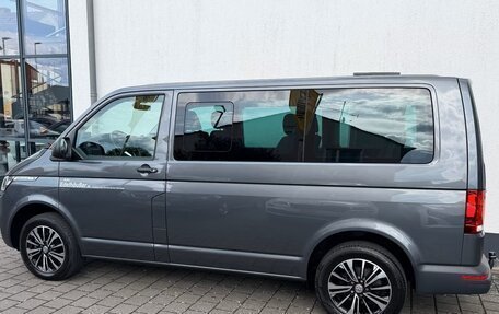 Volkswagen Caravelle T6 рестайлинг, 2022 год, 4 150 000 рублей, 4 фотография