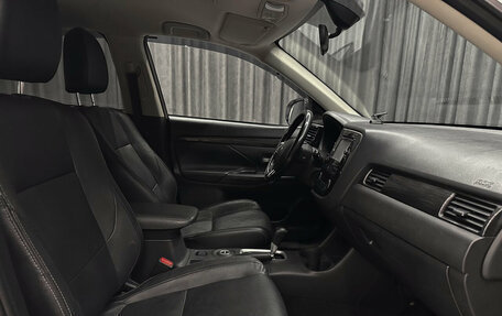Mitsubishi Outlander III рестайлинг 3, 2016 год, 1 689 000 рублей, 5 фотография