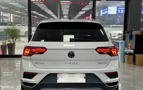 Volkswagen T-Roc I, 2022 год, 1 700 311 рублей, 3 фотография