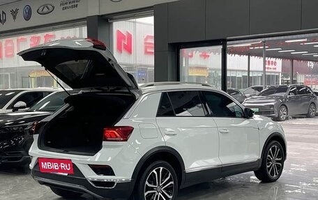 Volkswagen T-Roc I, 2022 год, 1 700 311 рублей, 4 фотография