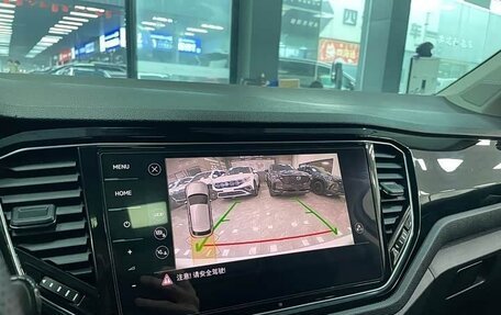 Volkswagen T-Roc I, 2022 год, 1 700 311 рублей, 7 фотография