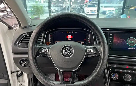 Volkswagen T-Roc I, 2022 год, 1 700 311 рублей, 14 фотография